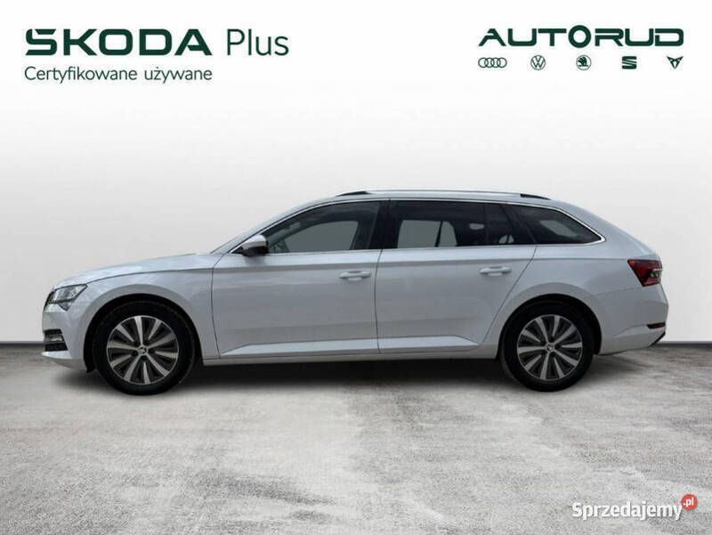 Biały Używany 2023 Skoda Superb Style Kombi | 159 900 zł - Obraz 1/4