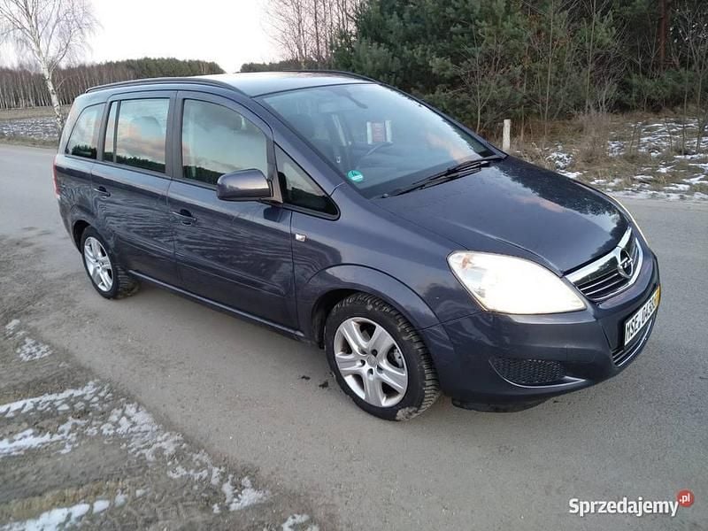 Używany Opel Zafira 140 KM (102 kW) 2009 Grafitowy Minivan