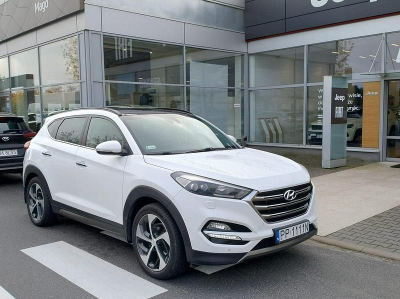 Biały (metalik) Używany 2015 Hyundai Tucson SUV | 71 900 zł (Drogi) - Obraz 1/4