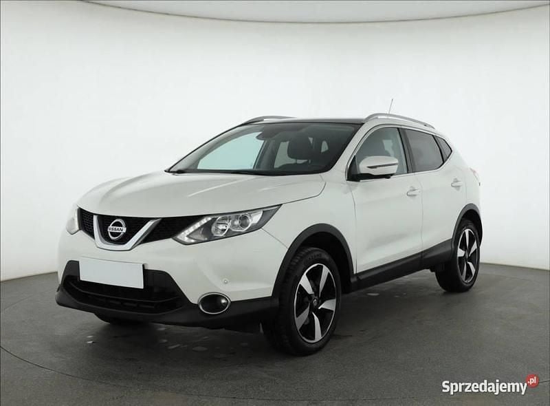 Używany Nissan Qashqai 116 KM (85 kW) 2016 Biały SUV