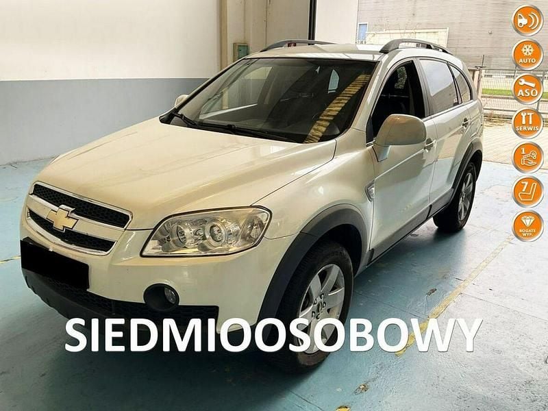Biały Używany 2009 Chevrolet Captiva LS SUV | 20 999 zł (Uczciwa cena) - Obraz 1/4