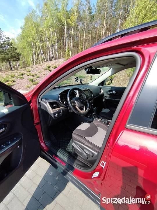 Używany Jeep Cherokee 2016 Bordowy SUV