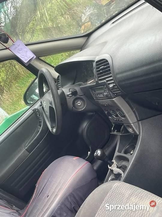 Czarny Używany 2003 Opel Zafira Minivan | 1490 zł (Dobra cena) - Obraz 1/2