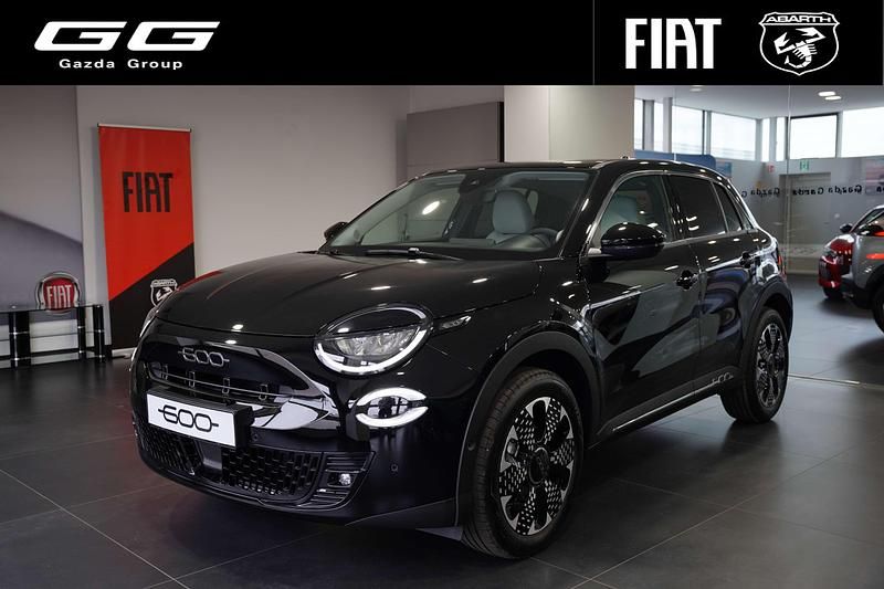 Lakier pastelowy czarny cinema Nowe 2025 Fiat 600 La Prima SUV | 109 880 zł (Uczciwa cena) - Obraz 1/4