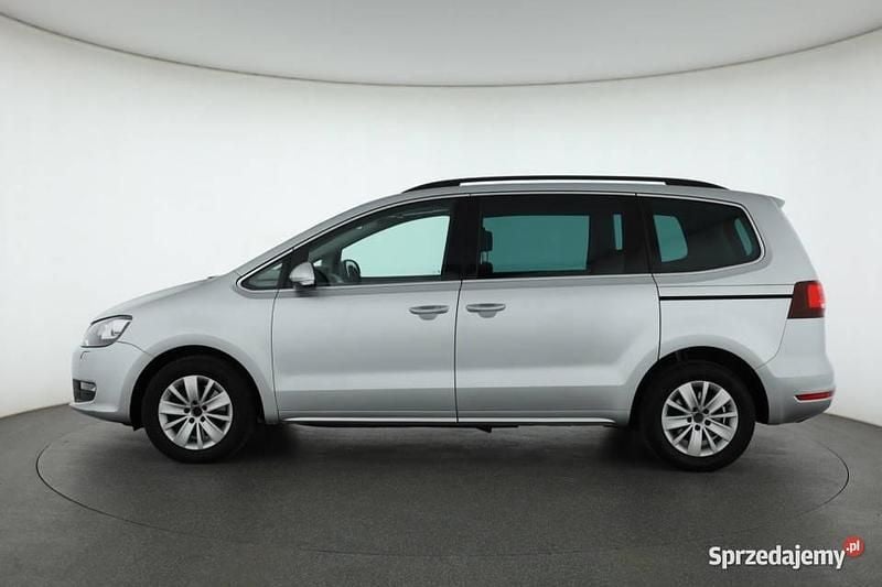 Używany VW Sharan 2016 Srebrny Minivan
