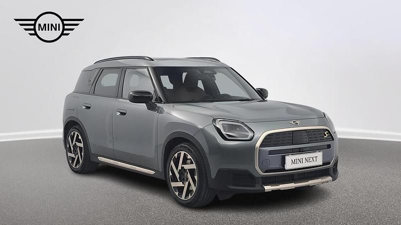 Smokey green metalizowany Używany 2025 Mini Countryman SUV | 197 500 zł (Uczciwa cena) - Obraz 1/4