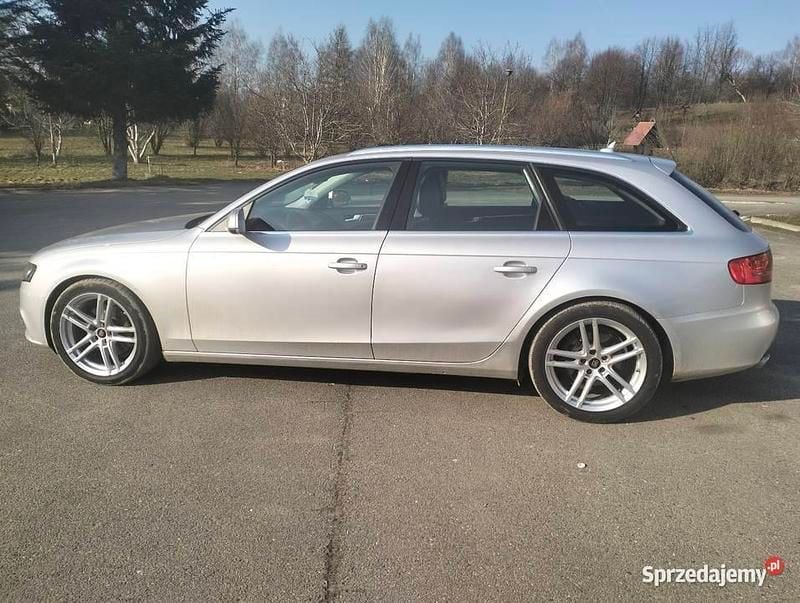 Używany Audi A4 2011 Srebrny Kombi