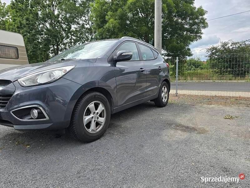 Grafitowy Używany 2010 Hyundai ix35 SUV | 15 700 zł - Obraz 1/4