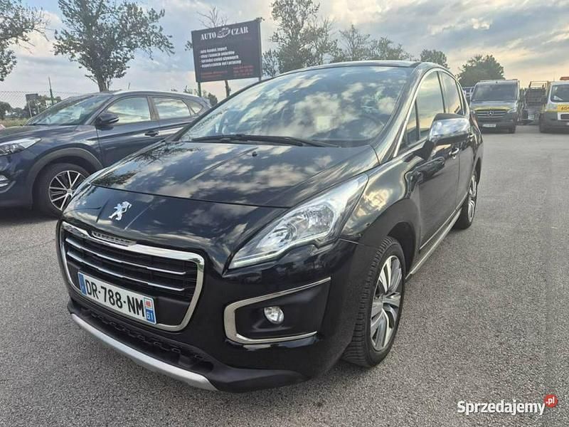 Czarny (metalik) Używany 2015 Peugeot 3008 SUV | 33 900 zł (Dobra cena) - Obraz 1/4