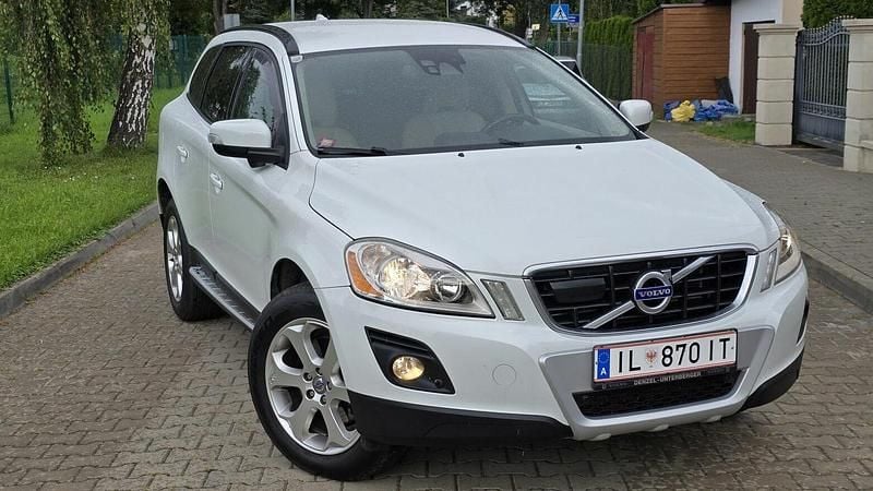Biały Używany 2010 Volvo XC60 Summum SUV | 45 900 zł (Uczciwa cena) - Obraz 1/4