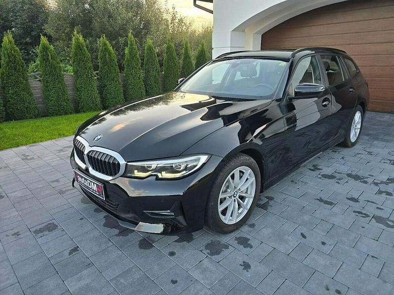 Używany BMW 330 Sport Line 256 KM (188 kW) 2019 Czarny Kombi