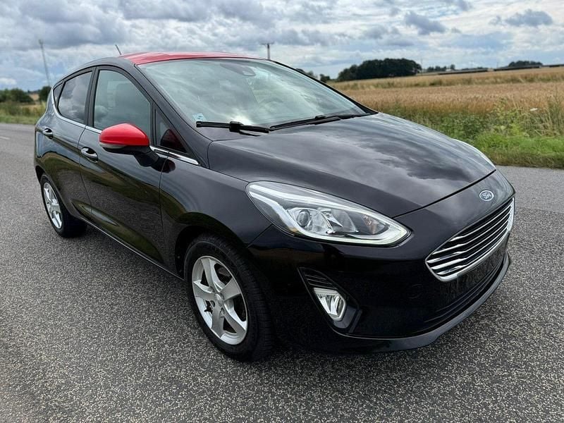 Czarny Używany 2018 Ford Fiesta Hatchback | 34 900 zł (Uczciwa cena) - Obraz 1/4
