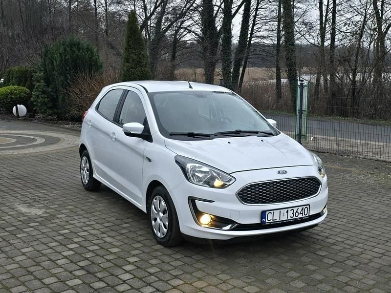 Używany Ford Ka Plus 71 KM (52 kW) 2019 Biały Hatchback