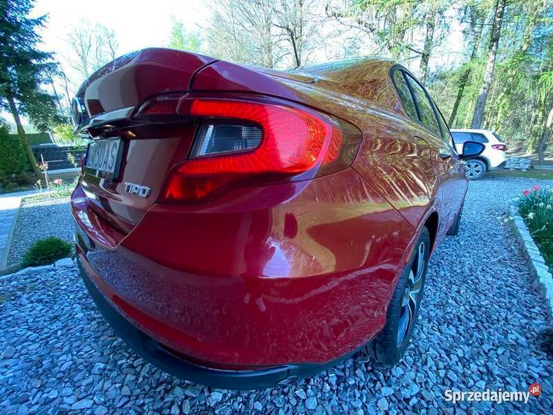 Bordowy Używany 2019 Fiat Tipo Sedan/Limuzyna | 53 900 zł - Obraz 1/4