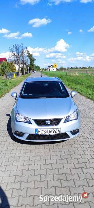 Srebrny Używany 2013 Seat Ibiza ST Kombi | 16 999 zł - Obraz 1/4