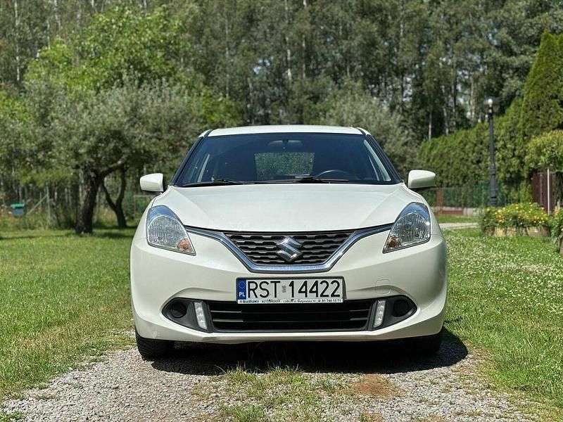 Używany Suzuki Baleno 90 KM (66 kW) 2017 Biały Hatchback