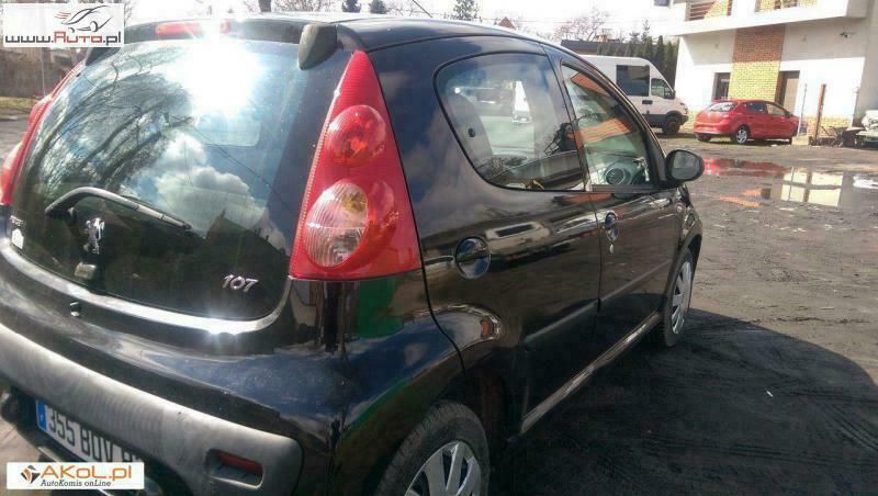 Używany Peugeot 107 68 KM (50 kW) 2006 Czarny (metalik) Hatchback