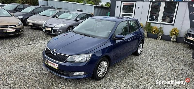 Niebieski ciemny (metalik) Używany 2015 Skoda Fabia Hatchback | 21 900 zł (Uczciwa cena) - Obraz 1/3