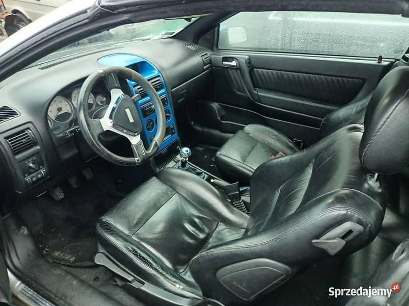 Używany Opel Astra Cabriolet 125 KM (91 kW) 2003 Srebrny Kabriolet