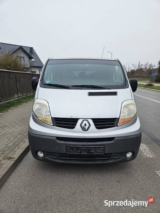 Srebrny Używany 2006 Renault Trafic Van | 24 900 zł - Obraz 1/4
