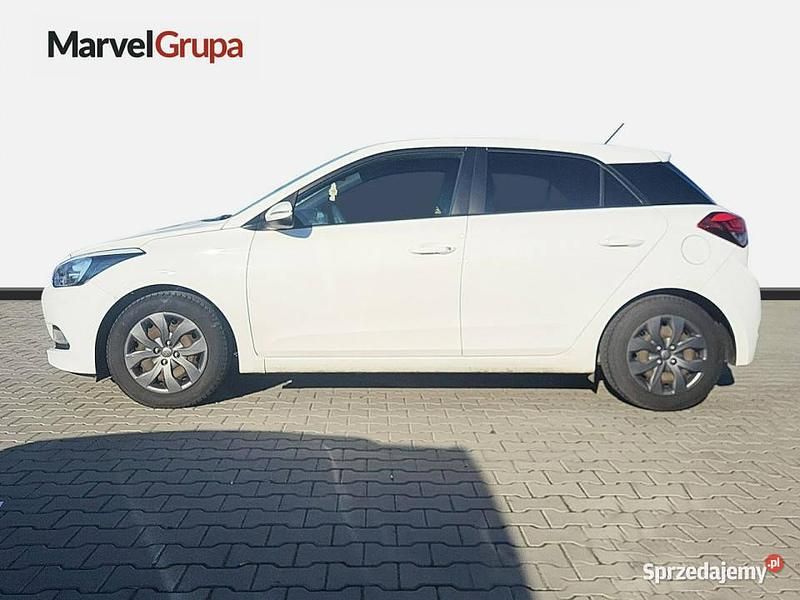 Biały Używany 2017 Hyundai i20 Classic Hatchback | 34 900 zł (Uczciwa cena) - Obraz 1/4