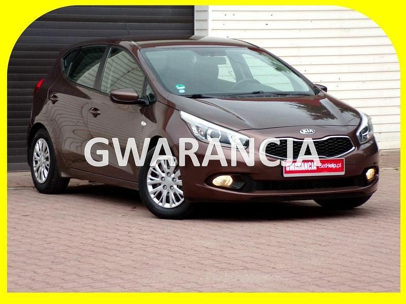 Brązowy Używany 2012 Kia Ceed 2 Hatchback | 21 900 zł (Uczciwa cena) - Obraz 1/4