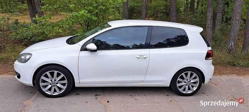 Biały Używany 2011 VW Golf VI Hatchback | 23 900 zł (Uczciwa cena) - Obraz 1/4