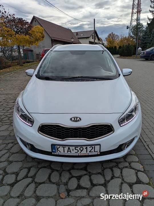 Biały Używany 2012 Kia Ceed Kombi | 24 900 zł (Uczciwa cena) - Obraz 1/1