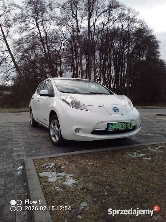 Używany Nissan Leaf Tekna 80 kW (109 KM) 2015 Biały Hatchback