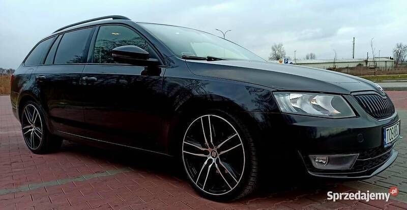 Czarny Używany 2013 Skoda Octavia Kombi | 22 900 zł (Drogi) - Obraz 1/4
