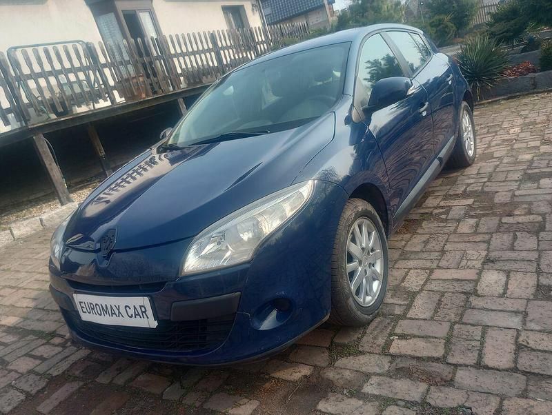 Niebieski Używany 2010 Renault Mégane III Hatchback | 9999 zł (Uczciwa cena) - Obraz 1/4