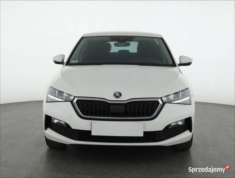 Biały Używany 2022 Skoda Scala Hatchback | 48 999 zł (Uczciwa cena) - Obraz 1/4