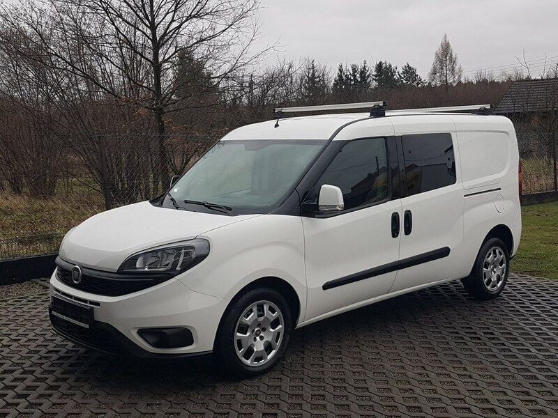 Biały Używany 2020 Fiat Doblò Minivan | 45 500 zł (Dość drogi) - Obraz 1/4