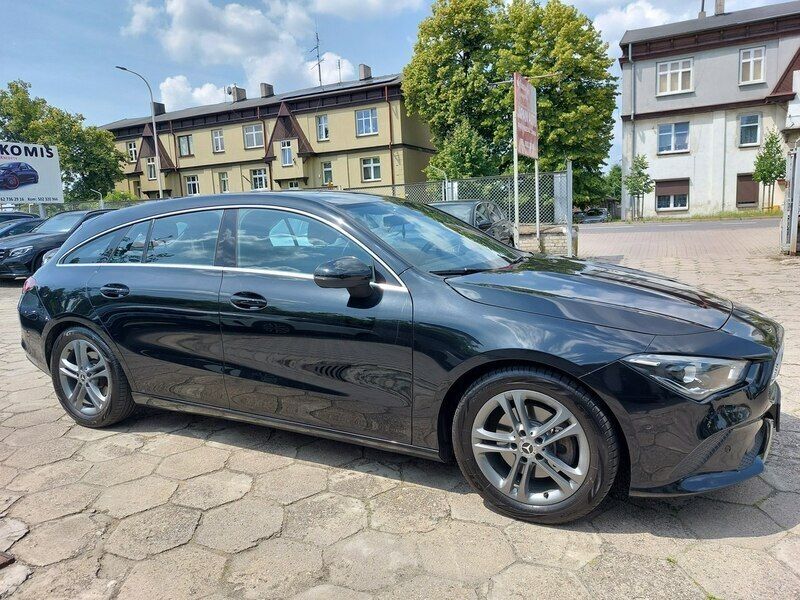 Używany Mercedes CLA200 150 KM (110 kW) 2020 Czarny Kombi