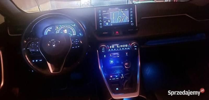Używany Toyota RAV4 Executive 2019 Srebrny Kombi