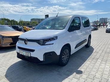Biały Używany 2024 Citroën Berlingo PureTech Minivan | 89 900 zł (Uczciwa cena) - Obraz 1/4