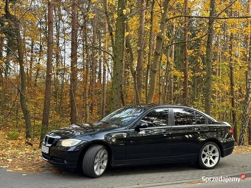 Używany BMW 320 170 KM (125 kW) 2008 Czarny Sedan/Limuzyna