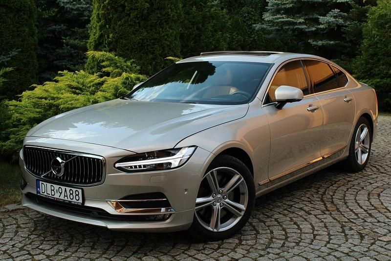 Złoty Używany 2016 Volvo S90 Inscription Sedan/Limuzyna | 97 800 zł (Uczciwa cena) - Obraz 1/4
