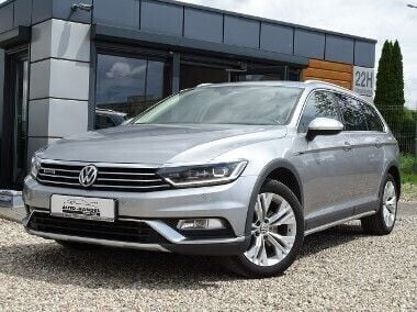 Srebrny (metalik) Używany 2019 VW Passat Alltrack Kombi | 83 900 zł (Dobra cena) - Obraz 1/4
