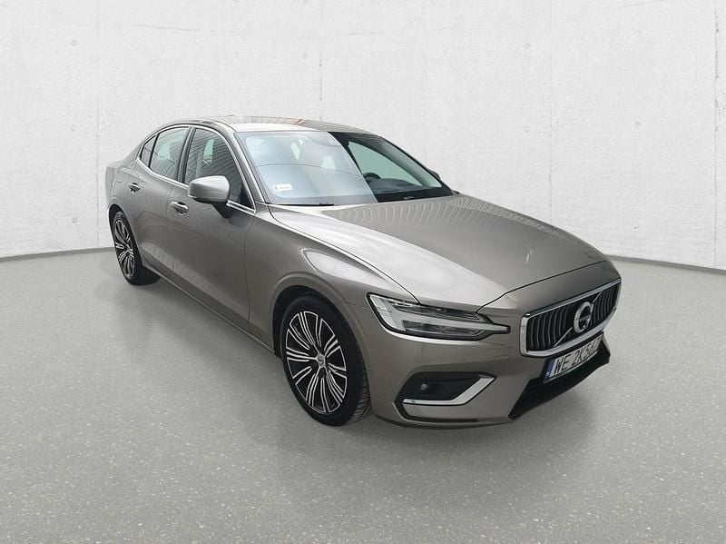 Srebrny Używany 2020 Volvo S60 Sedan/Limuzyna | 93 500 zł (Super Cena) - Obraz 1/4