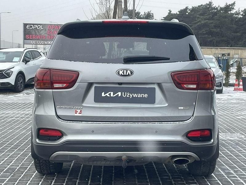 Używany Kia Sorento 185 KM (136 kW) 2019 Szary (metalik) SUV
