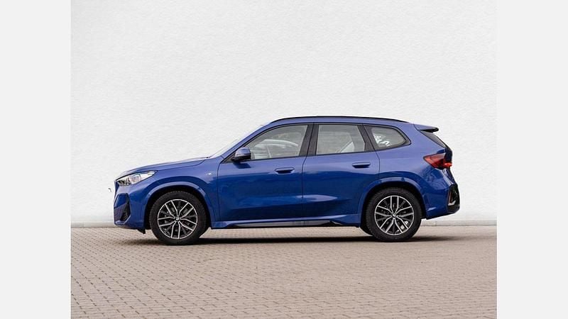 Używany BMW X1 Comfort Edition 136 KM (100 kW) 2024 Niebieski portimao m metalizowany SUV