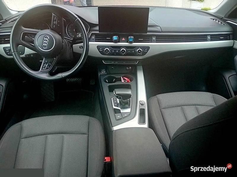 Czarny Używany 2019 Audi A4 Advanced Kombi | 100 000 zł - Obraz 1/4