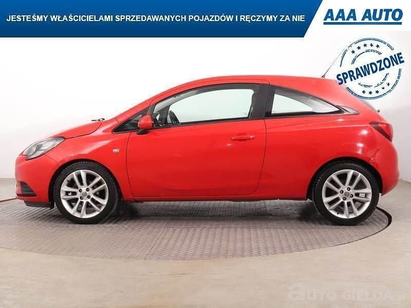 Używany Opel Corsa 2015 Czerwony Hatchback