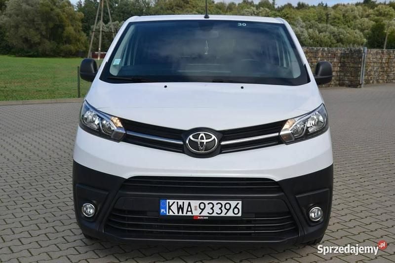 Biały Używany 2023 Toyota Proace Minivan | 96 800 zł (Super Cena) - Obraz 1/4
