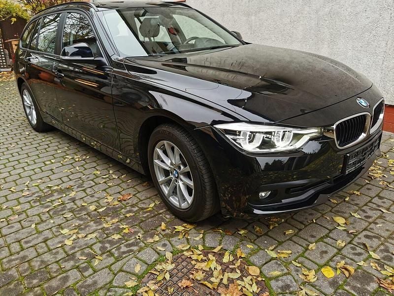 Używany BMW 320 190 KM (139 kW) 2019 Czarny Kombi