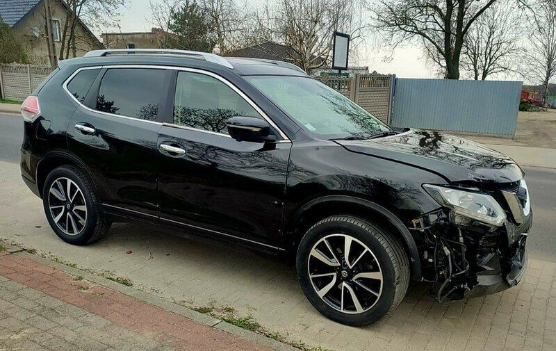 Czarny Używany 2014 Nissan X-Trail SUV | 28 999 zł - Obraz 1/4