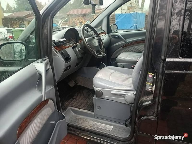 Używany Mercedes Viano 2009 Czarny Minivan