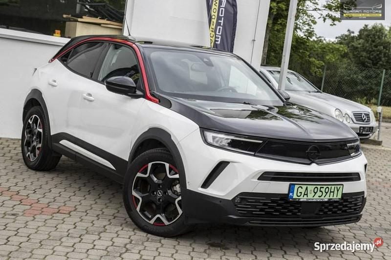 Biały Używany 2022 Opel Mokka-e GS Line SUV | 59 268 zł - Obraz 1/4