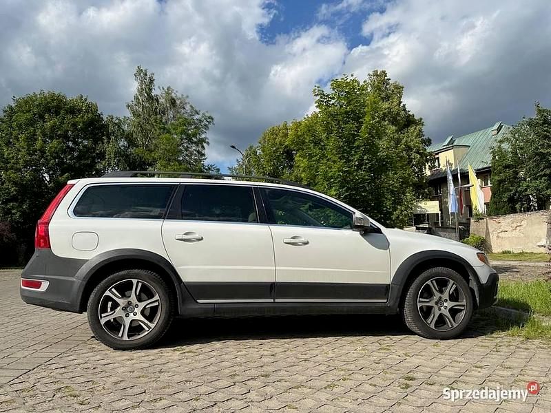 Używany Volvo XC70 2012 Biały Sedan/Limuzyna